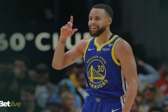 湖人新援雷迪克力争首发，助力球队冲击冠军